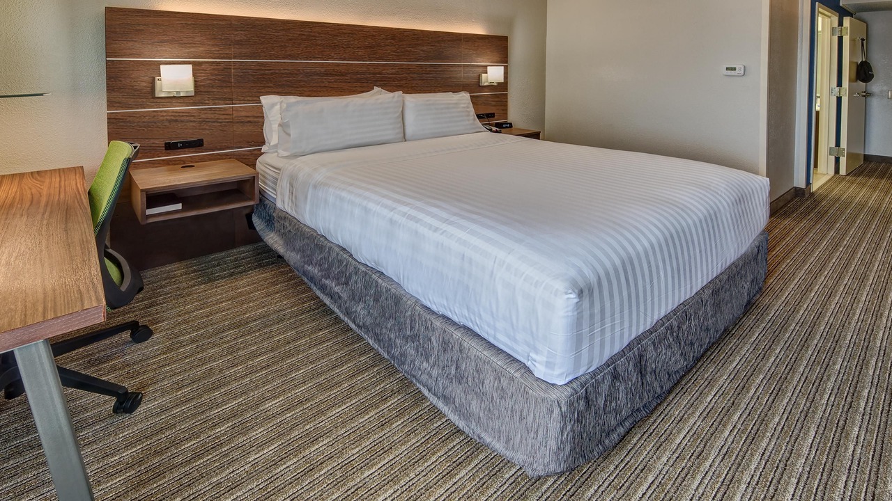 Photo of Bedroom in New Pathways