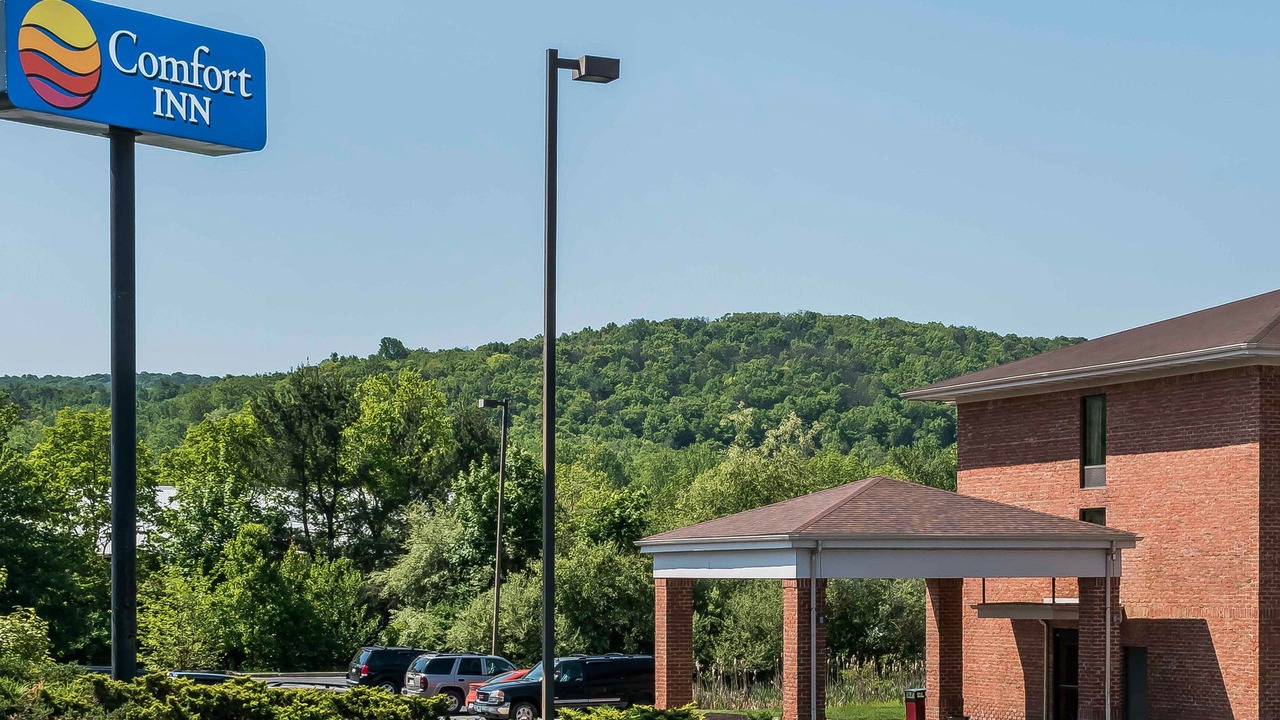 Photo of Buildings in Pine Grove