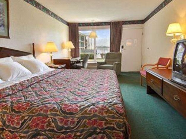 Photo of Bedroom in Jellico