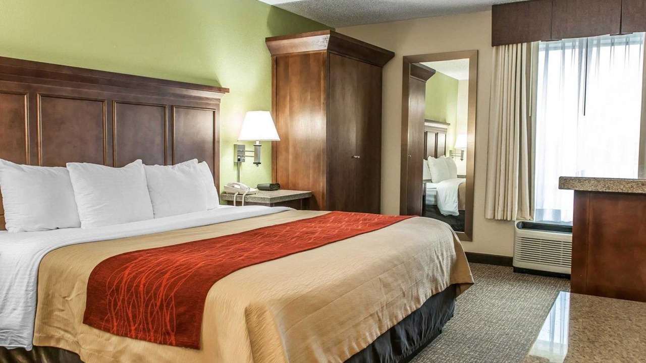 Photo of Bedroom in Grove City