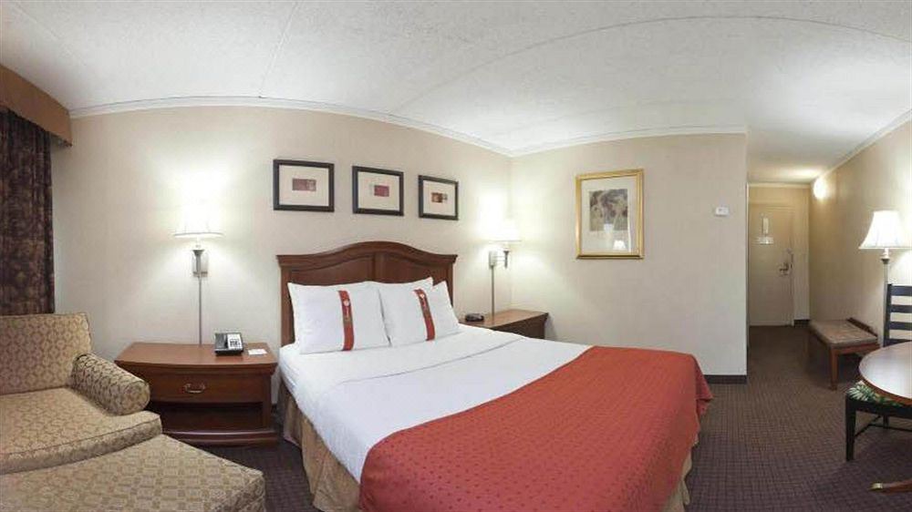 Photo of Bedroom in Warren