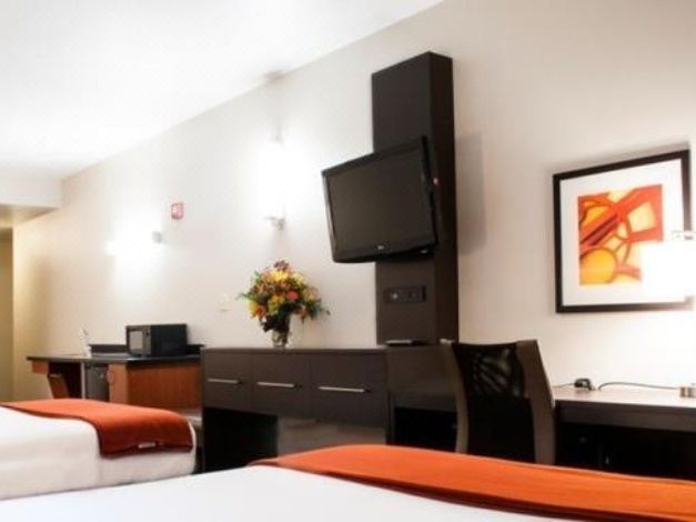 Photo of Livingroom in South Side Flats