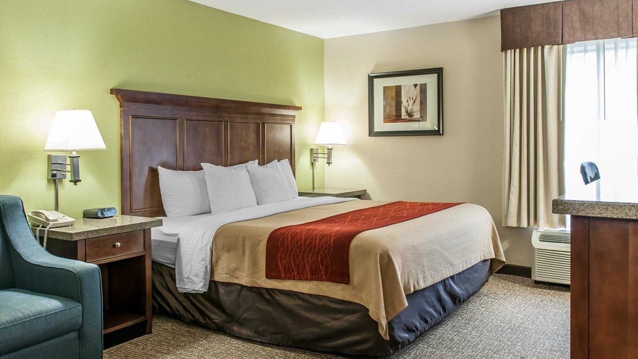 Photo of Bedroom in Grove City