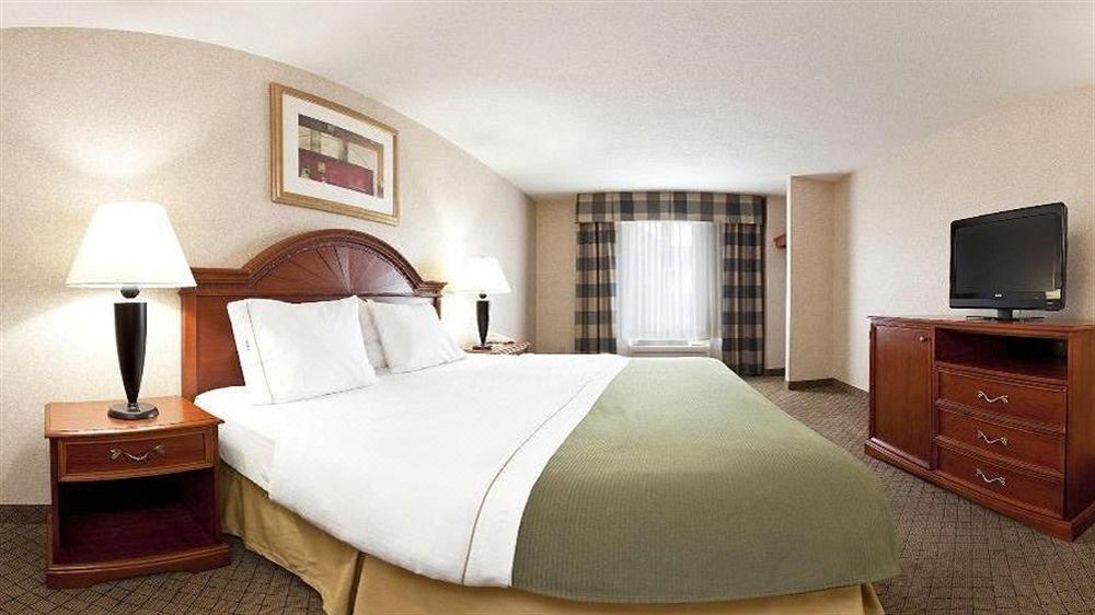 Photo of Bedroom in Adrian Furnace