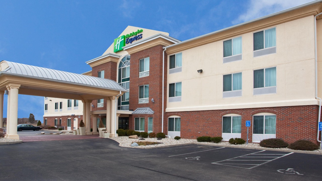 Photo of Buildings in Blue Ash