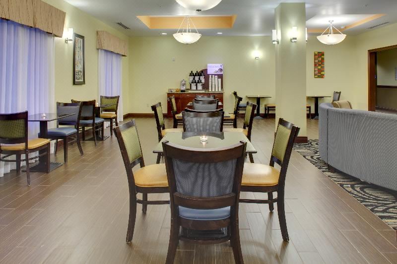 Photo of Livingroom in Cross Lanes