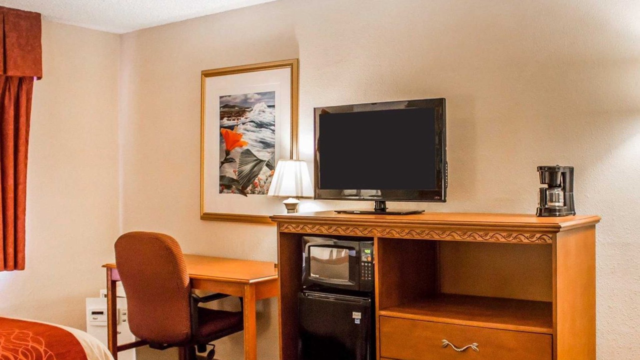 Photo of Livingroom in Huron