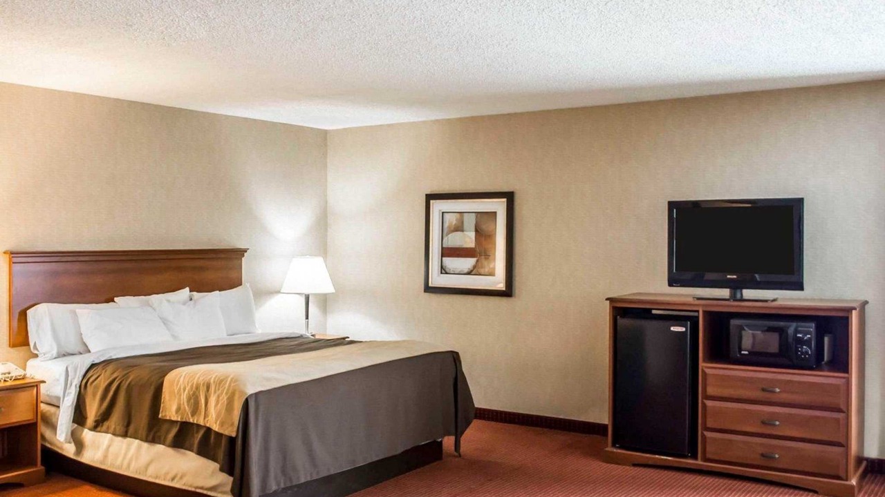 Photo of Bedroom in Springboro