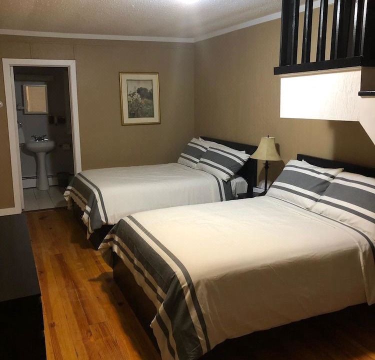 Photo of Bedroom in Roscoe