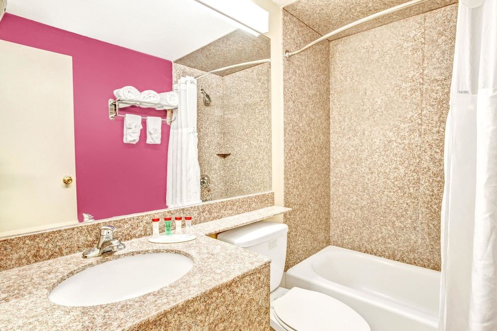 Photo of Bathroom in Rockaway