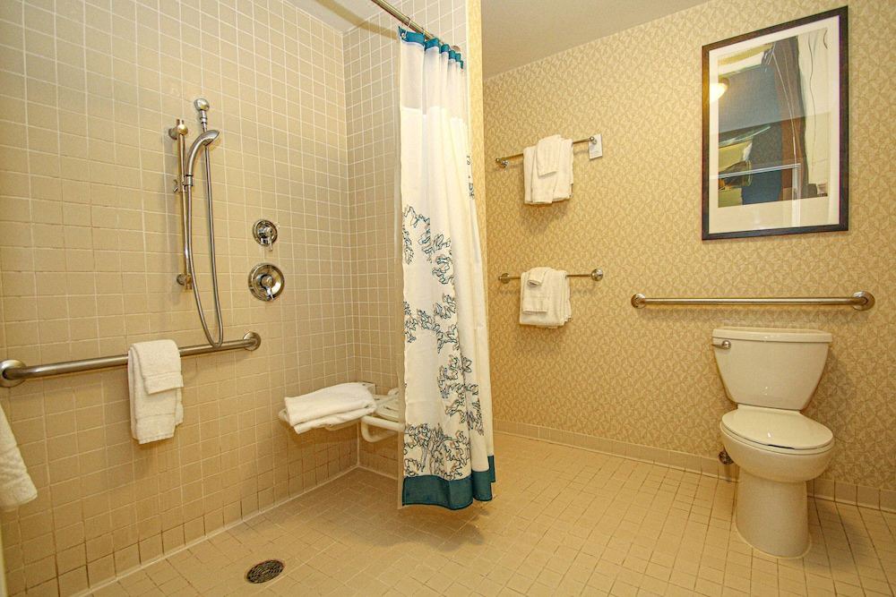 Photo of Bathroom in Central Newport News