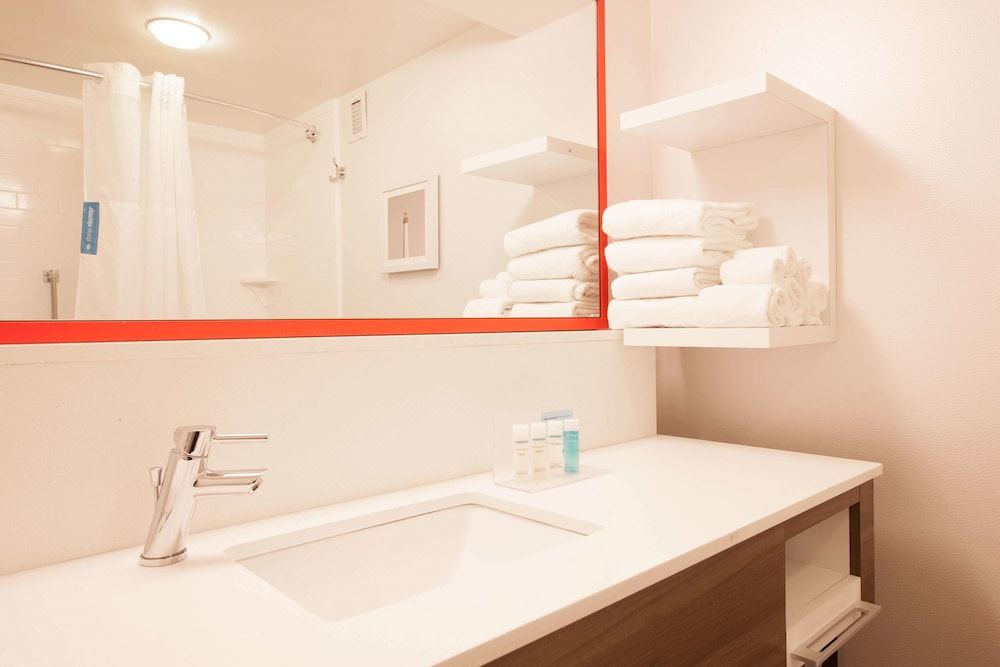 Photo of Bathroom in Deepwater