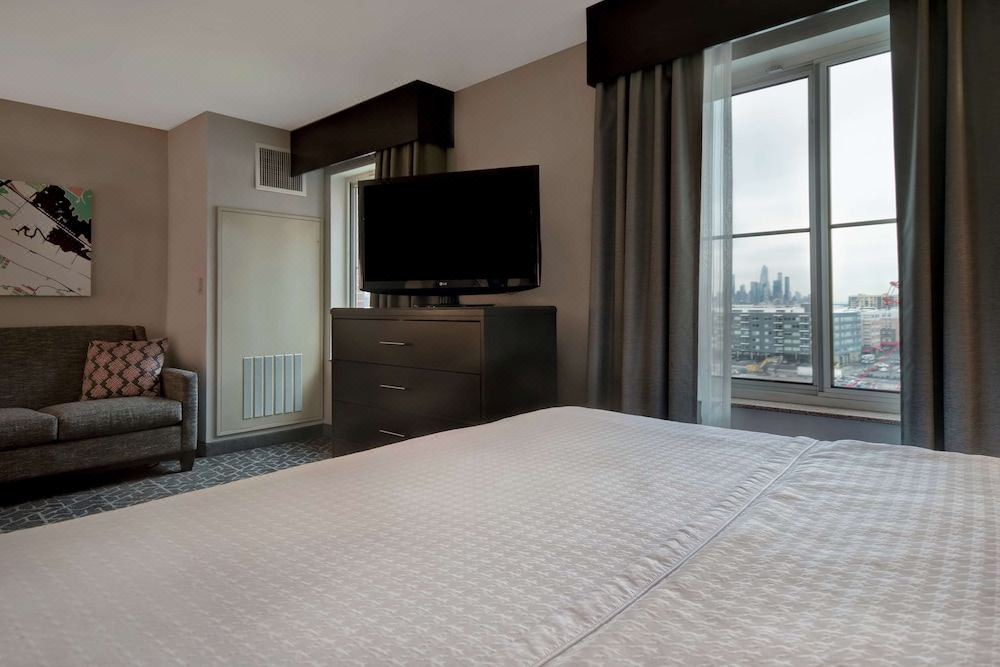 Photo of Bedroom in Edgewater
