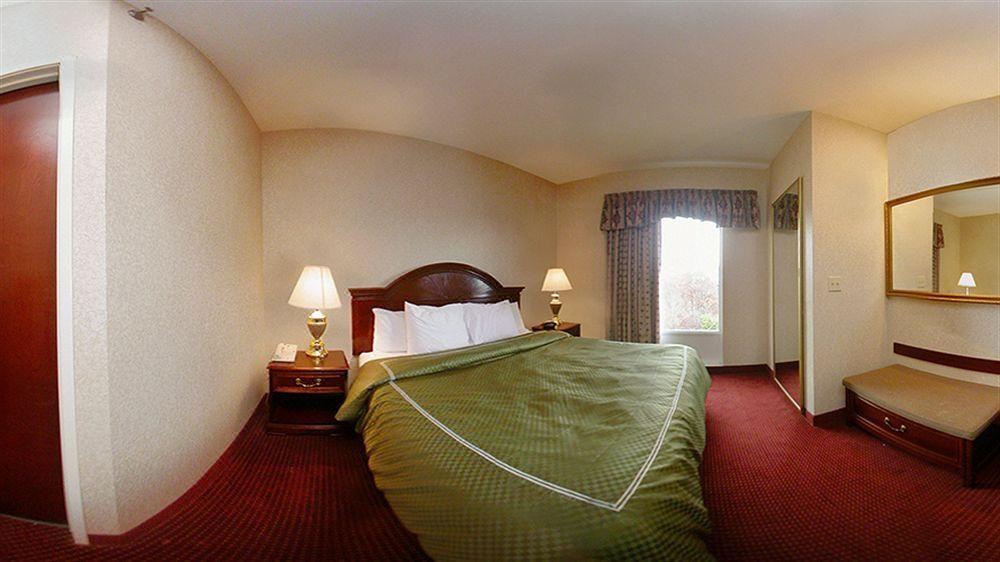 Photo of Bedroom in Moosic