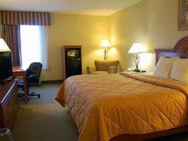 Photo of Bedroom in Pine Grove