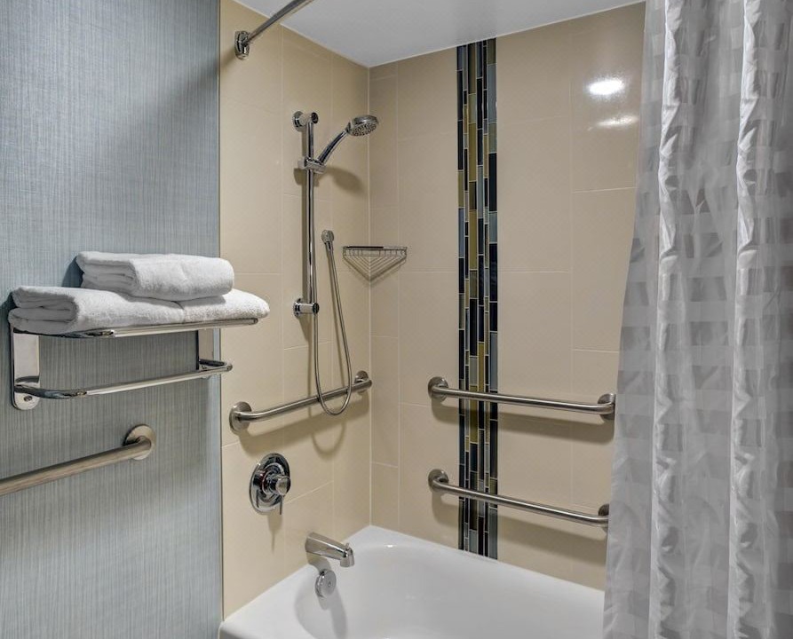 Photo of Bathroom in White Station