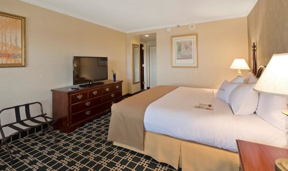 Photo of Bedroom in Fort Lee