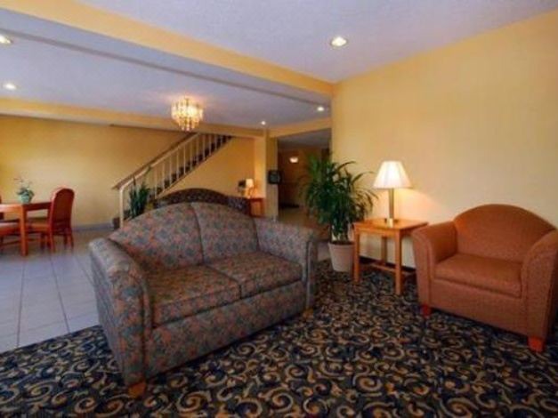 Photo of Livingroom in Huron