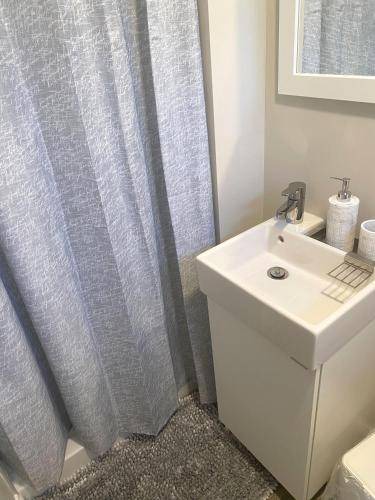 Photo of Bathroom in Downtown Baltimore