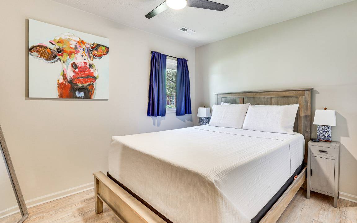 Photo of Bedroom in Meyers Lake