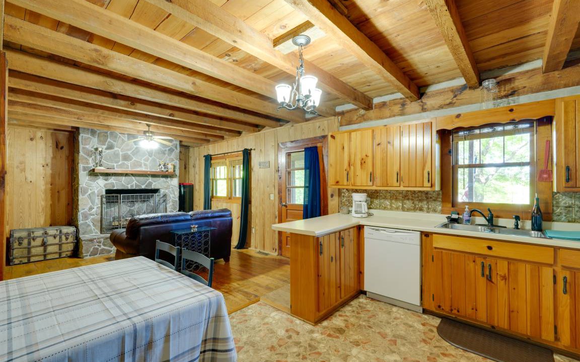 Photo of Livingroom in Greene County