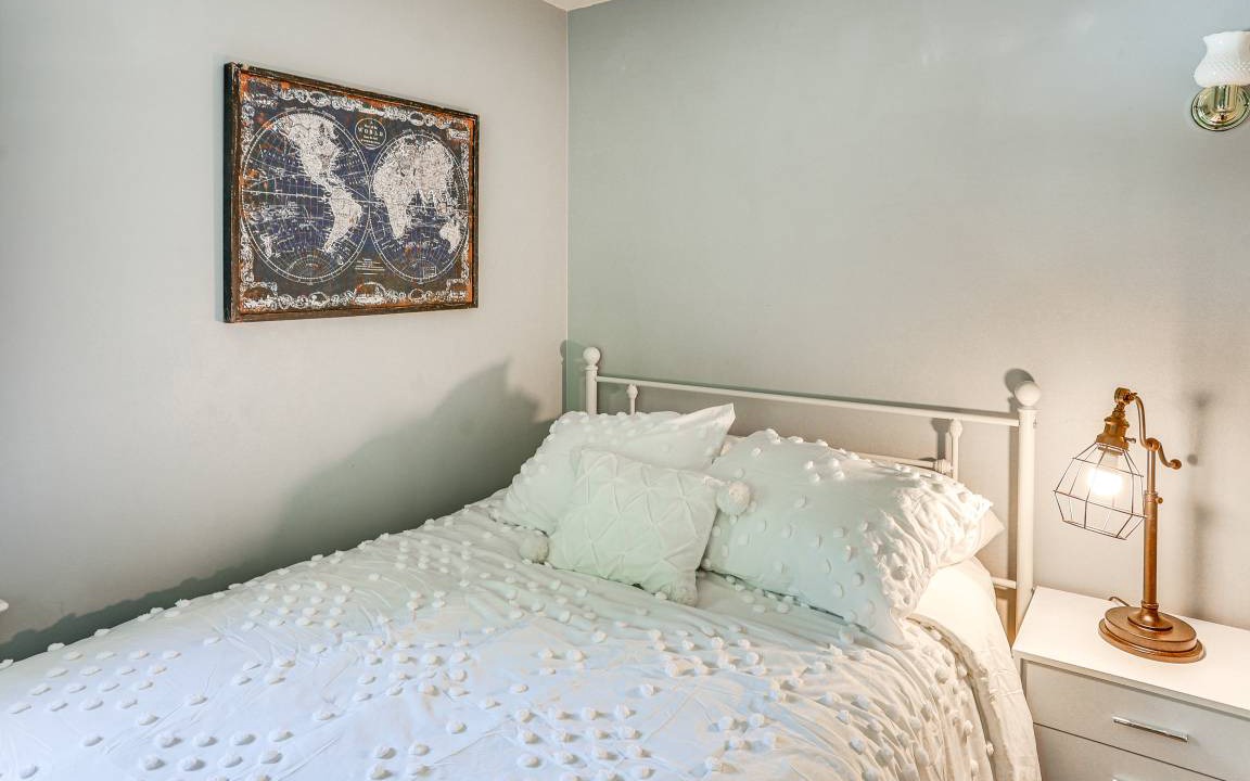 Photo of Bedroom in Annville