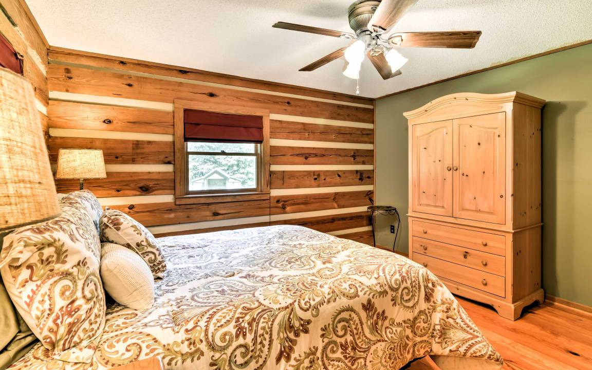 Photo of Bedroom in Black Mountain