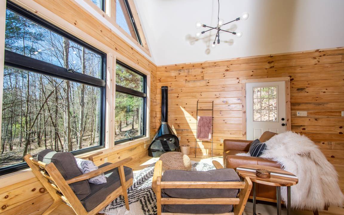 Photo of Livingroom in North Glade Hills