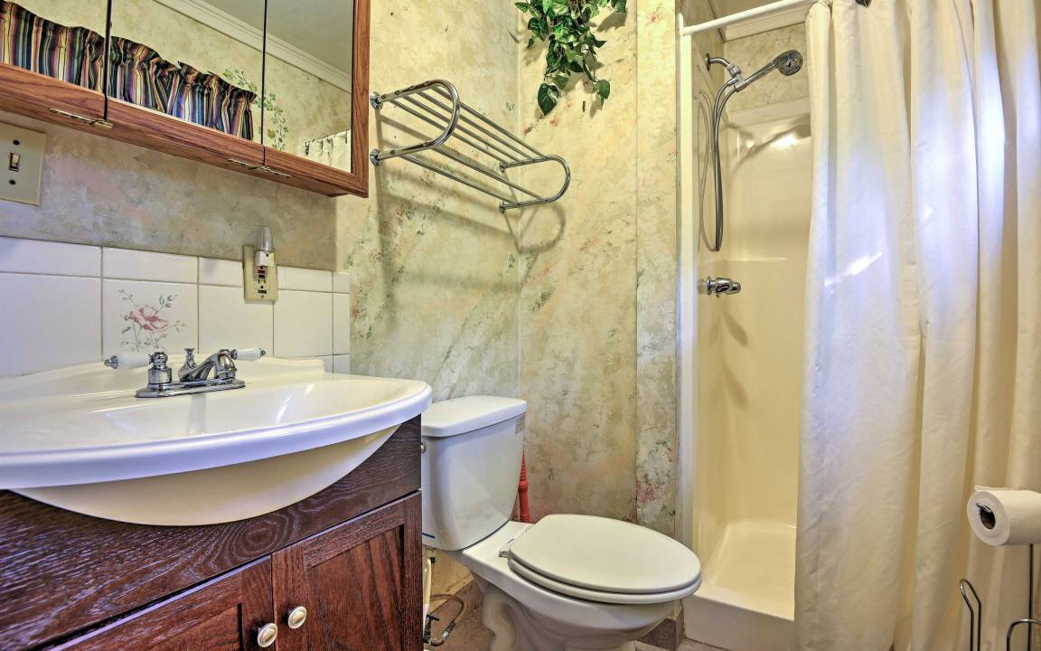 Photo of Bathroom in Greentown
