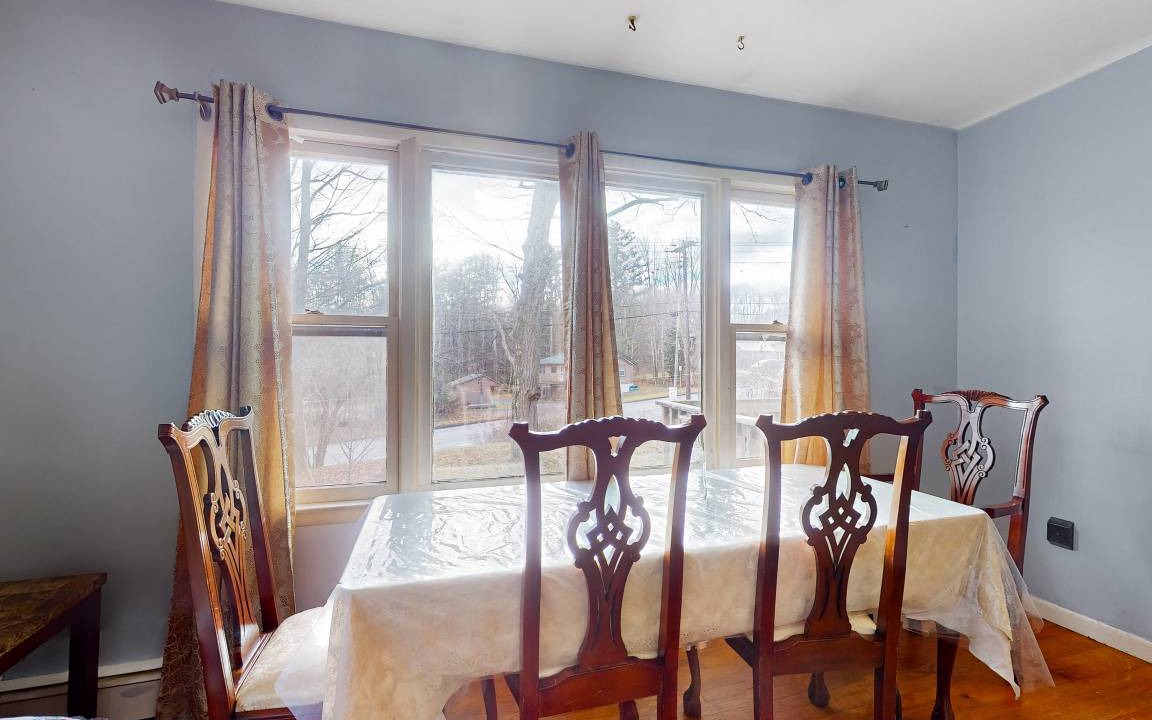 Photo of Livingroom in White Lake