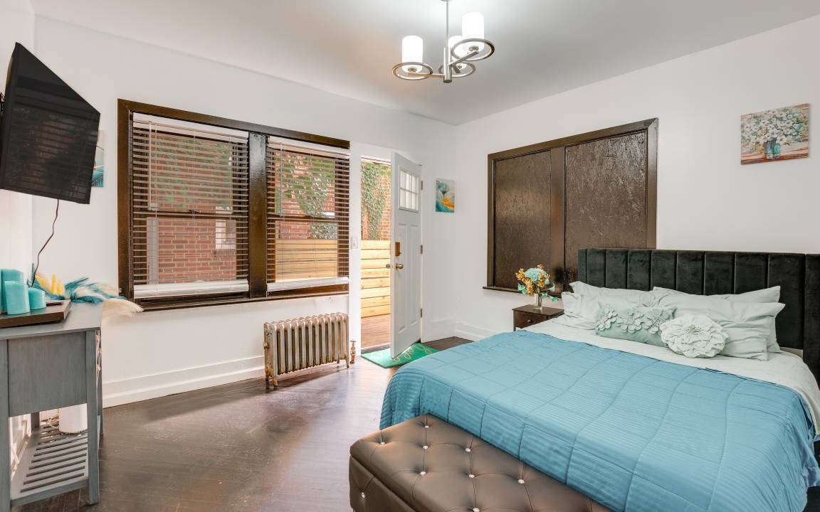 Photo of Bedroom in Weequahic