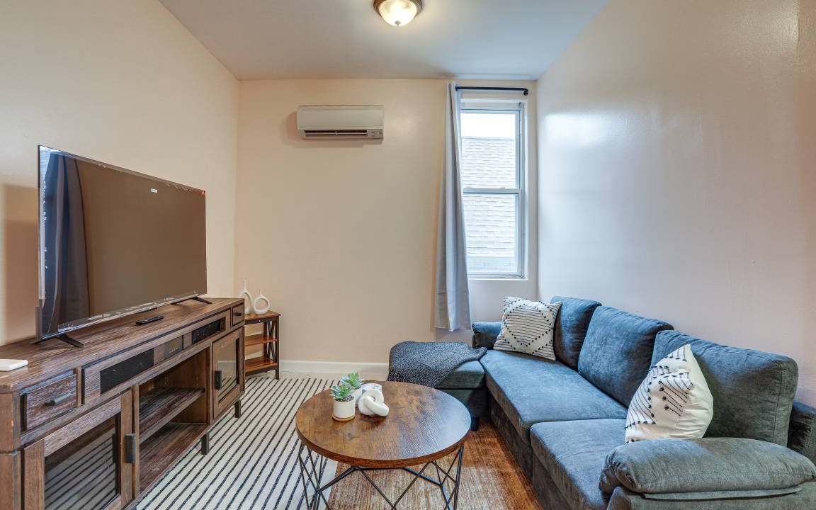 Photo of Livingroom in Constable Hook