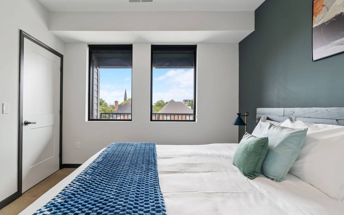 Photo of Bedroom in Lockerbie Square