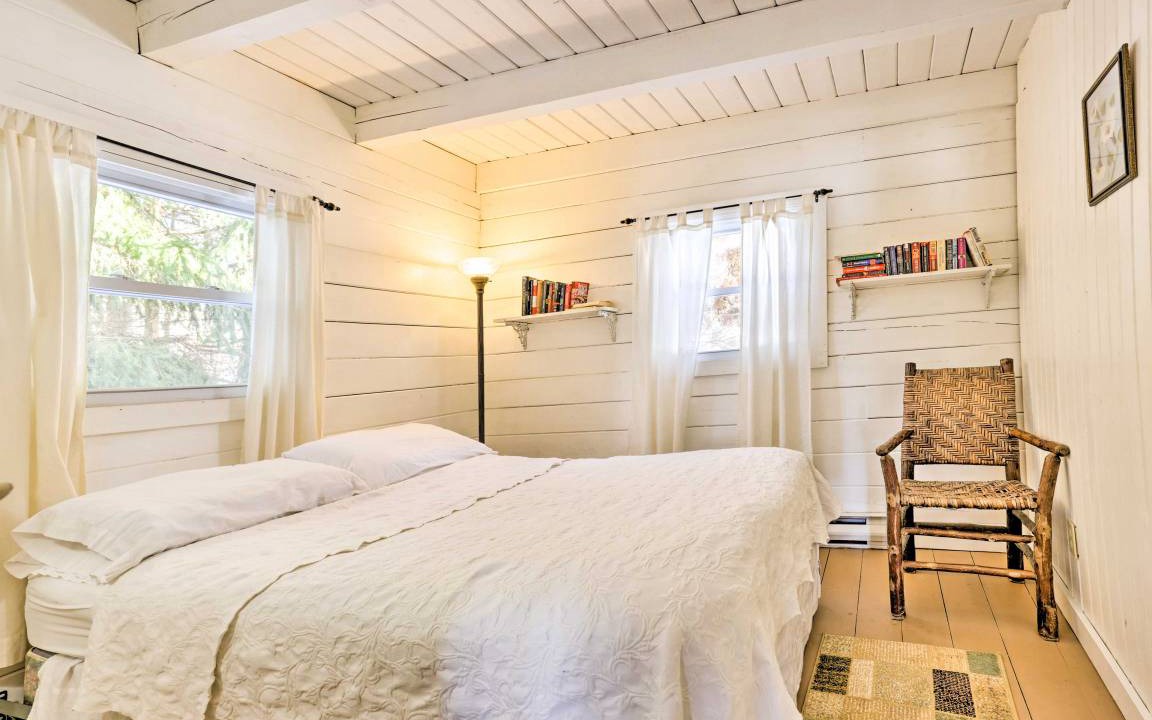 Photo of Bedroom in Poyntelle