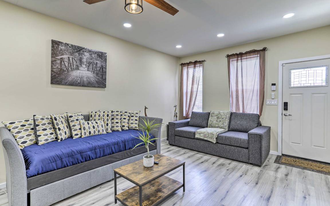 Photo of Livingroom in Frankford