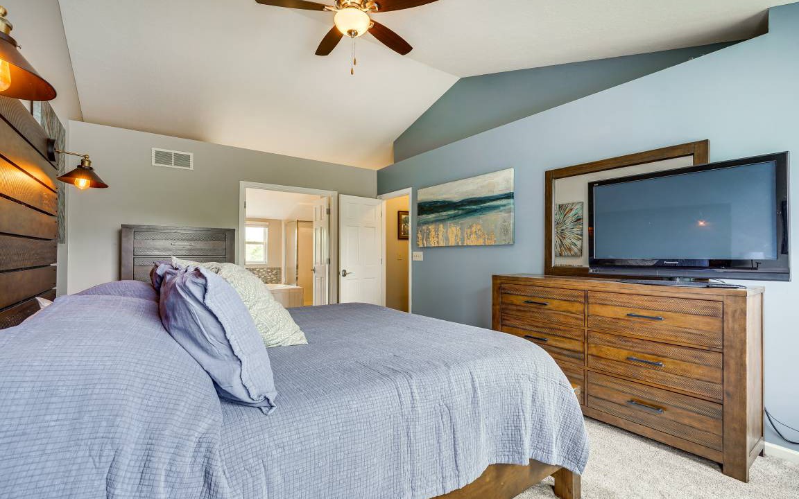 Photo of Bedroom in Lewis Center