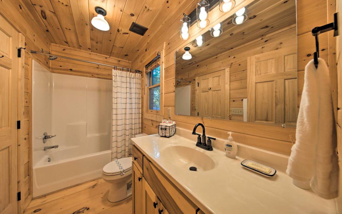 Photo of Bathroom in Blue Ridge