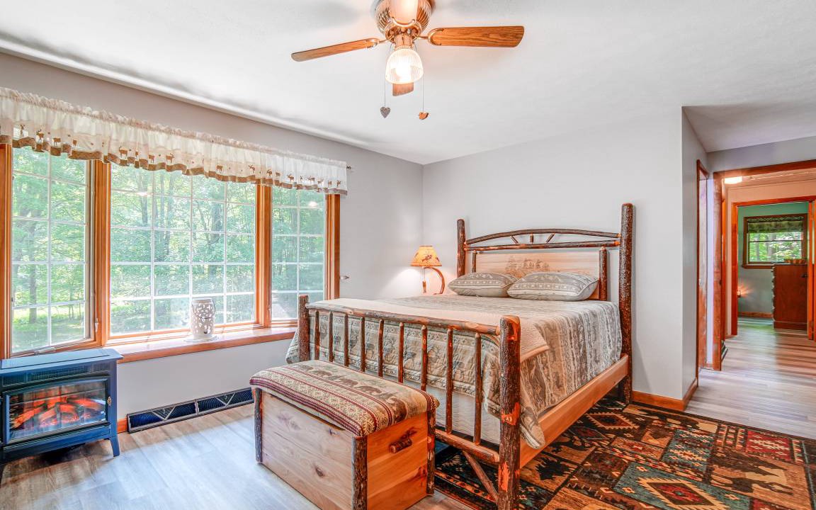 Photo of Bedroom in Pymatuning Central