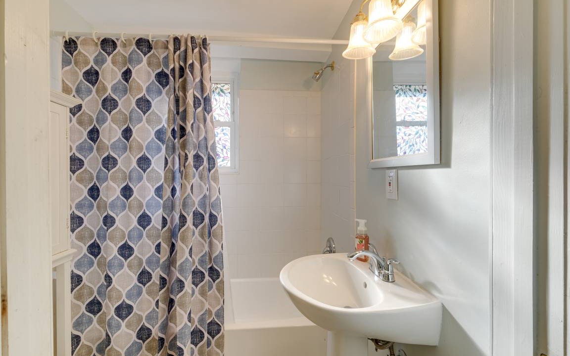 Photo of Bathroom in Newington