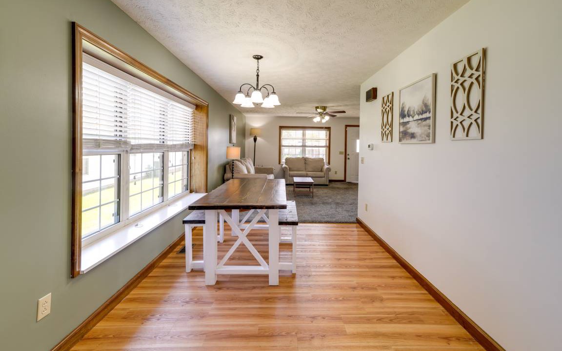 Photo of Livingroom in Hurricane