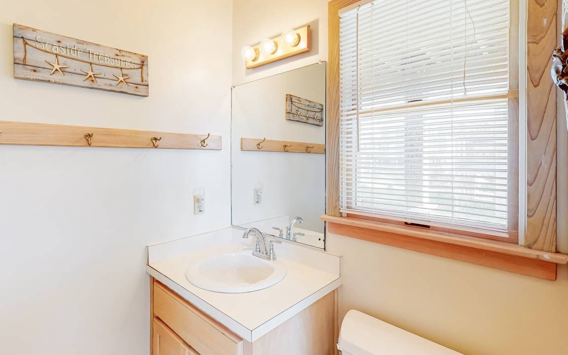 Photo of Bathroom in Rodanthe