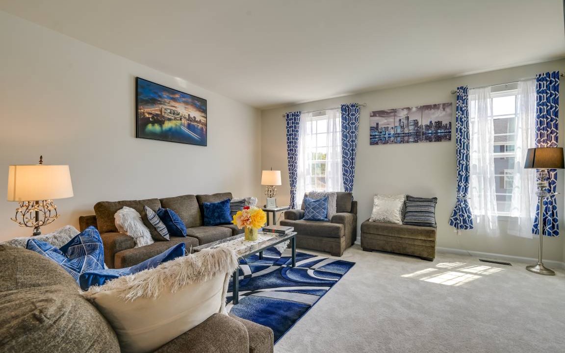 Photo of Livingroom in Potomac