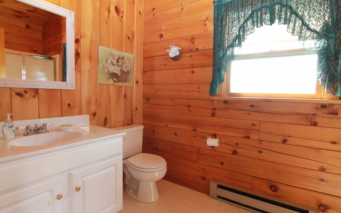 Photo of Bathroom in Aquashicola