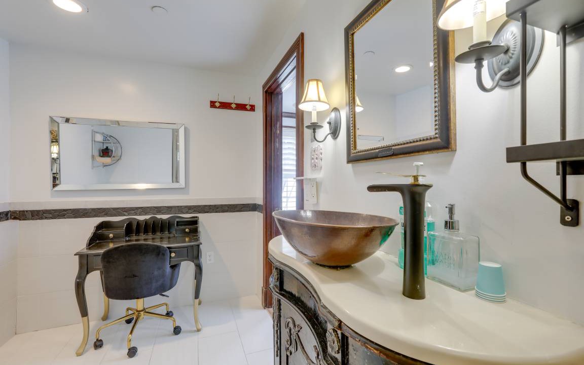 Photo of Bathroom in North End