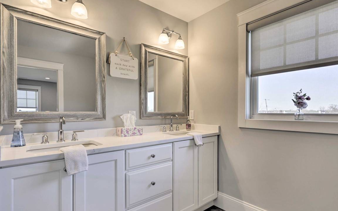 Photo of Bathroom in Long Branch