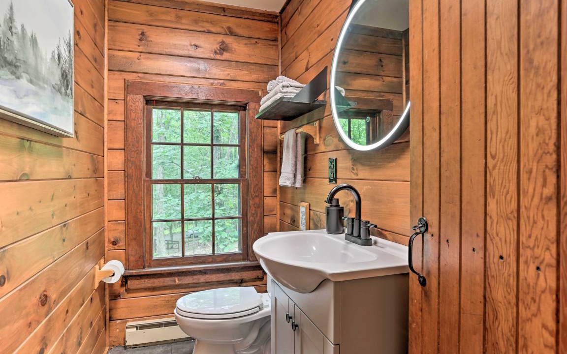 Photo of Bathroom in Lackawaxen