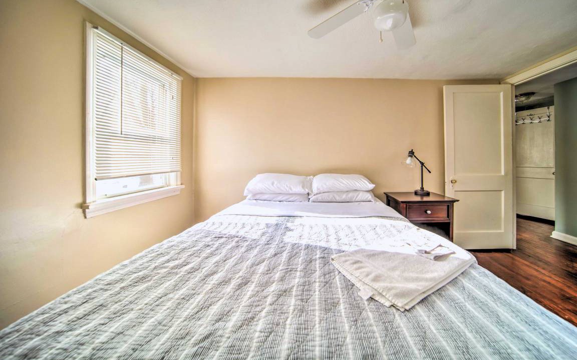 Photo of Bedroom in Eastlake