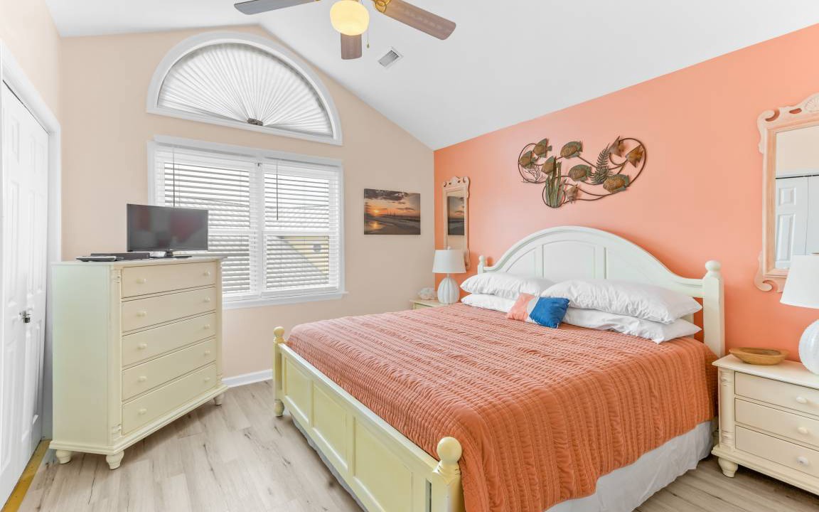 Photo of Bedroom in Village of Stump Sound
