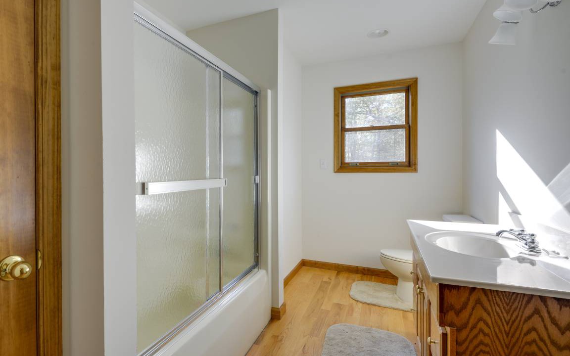 Photo of Bathroom in Benton
