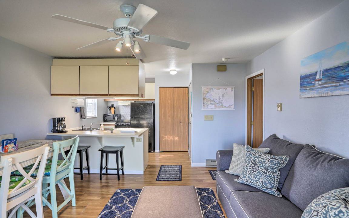 Photo of Livingroom in Oak Harbor
